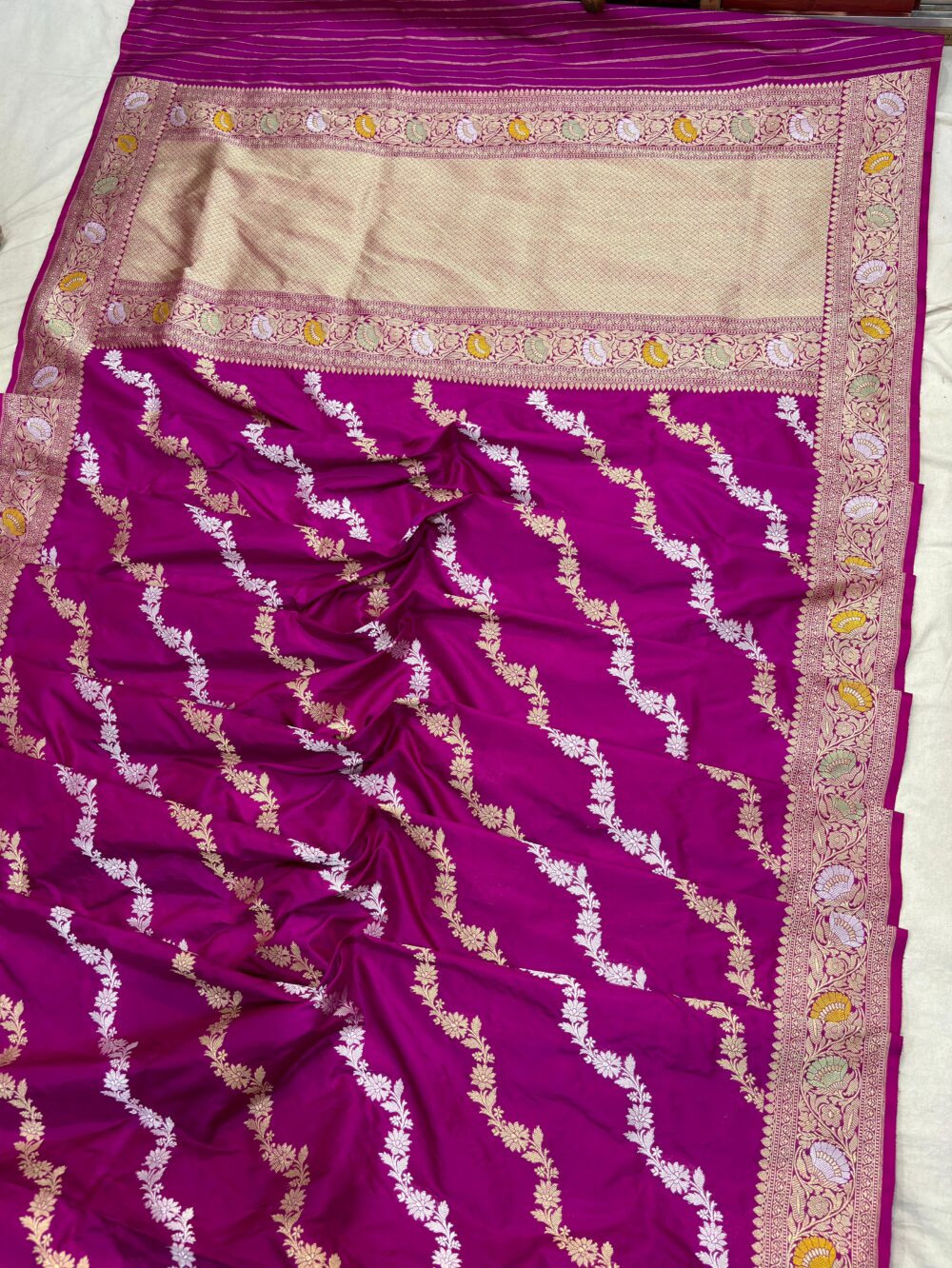 majanta pure katan silk banarasi handloom handwoven kadhwa jangla sarees - Image 2