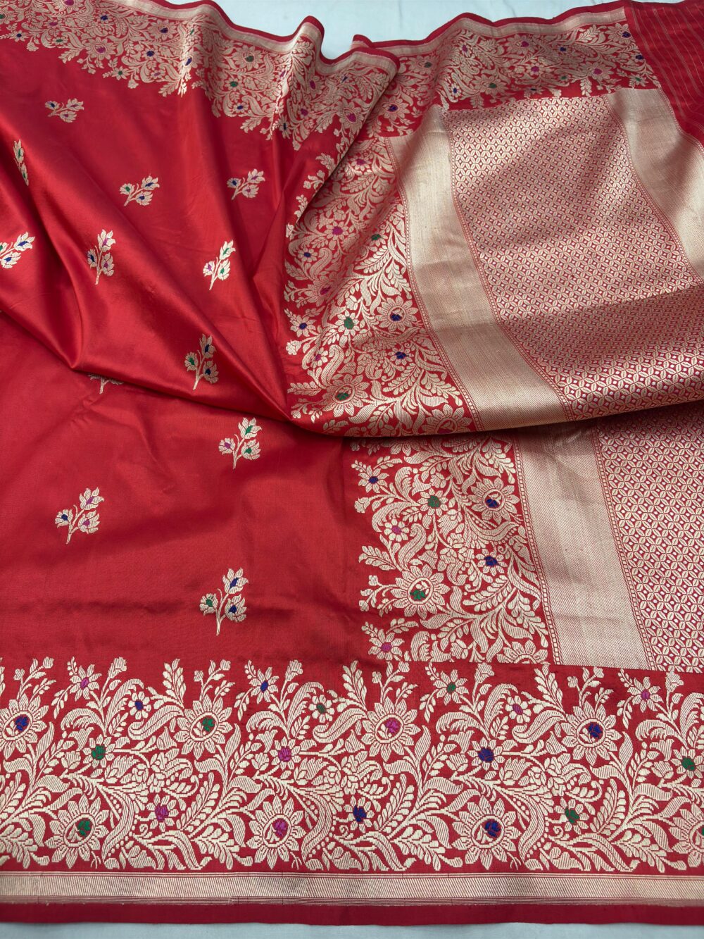 red pure katan silk banarasi handloom handwoven kadhwa saress