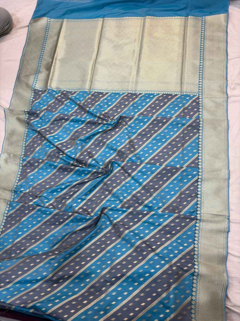 powder blue rangkat katan silk banarasi sarees - Image 2