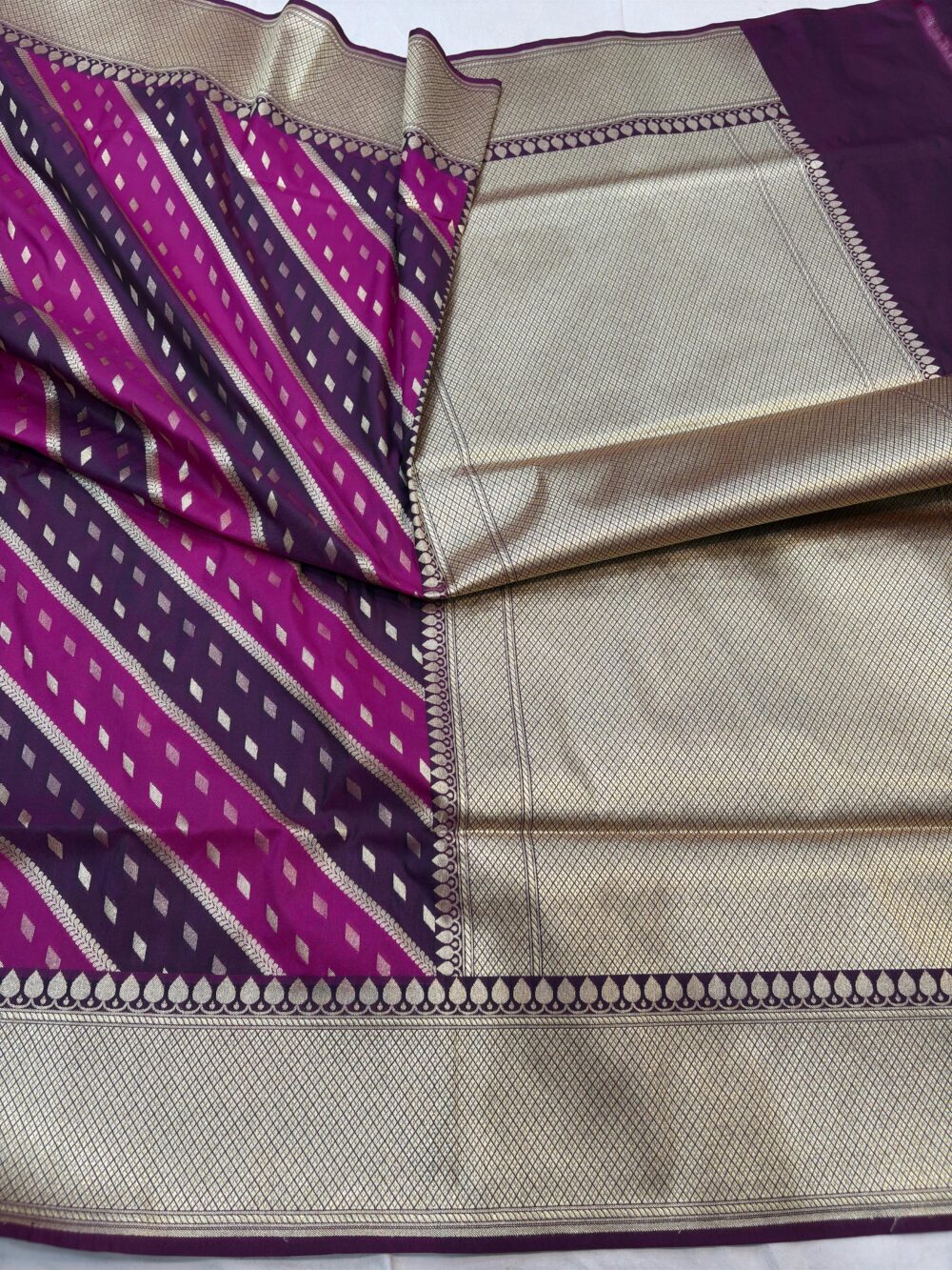 majanta rangkat katan silk banarasi sarees