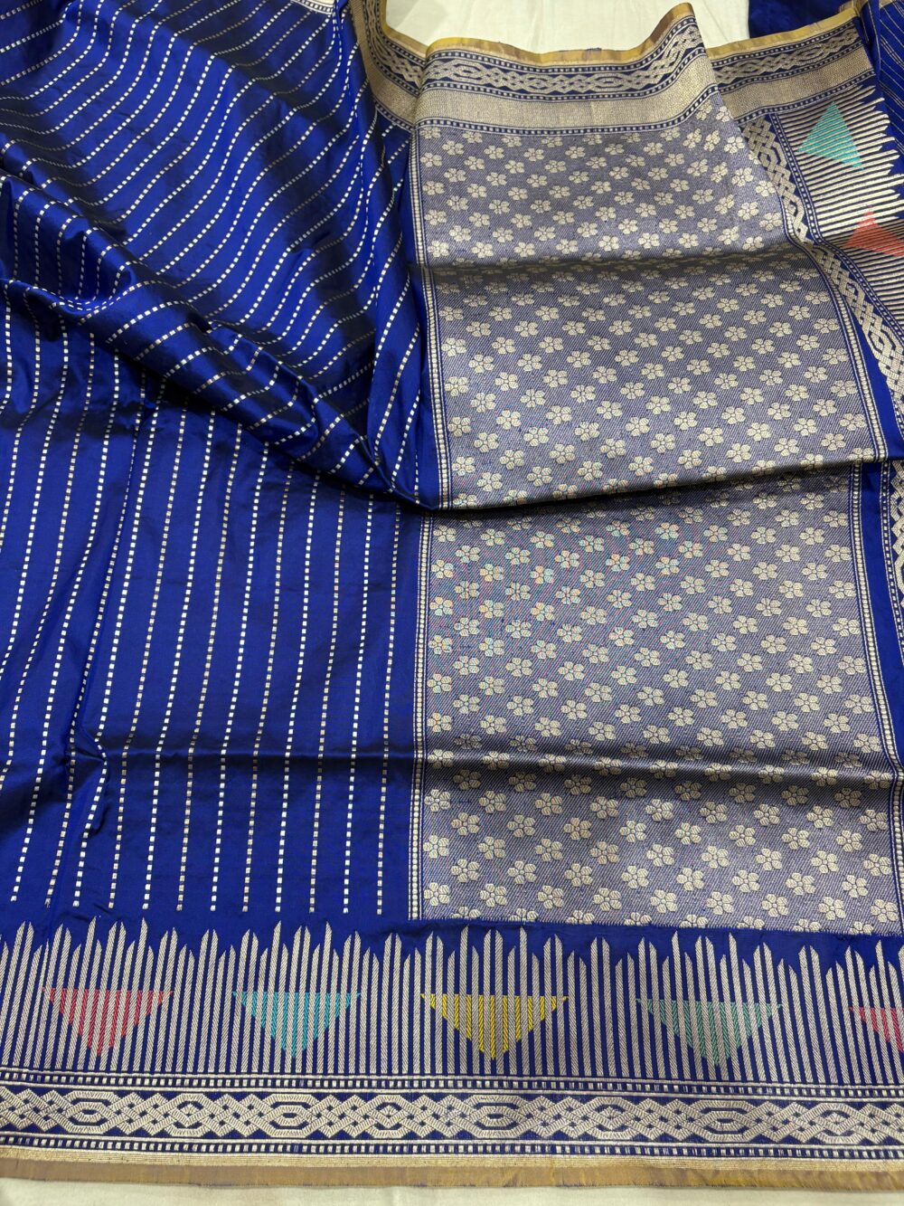 blue pure katan silk banarasi handloom handwoven kadhwa sarees