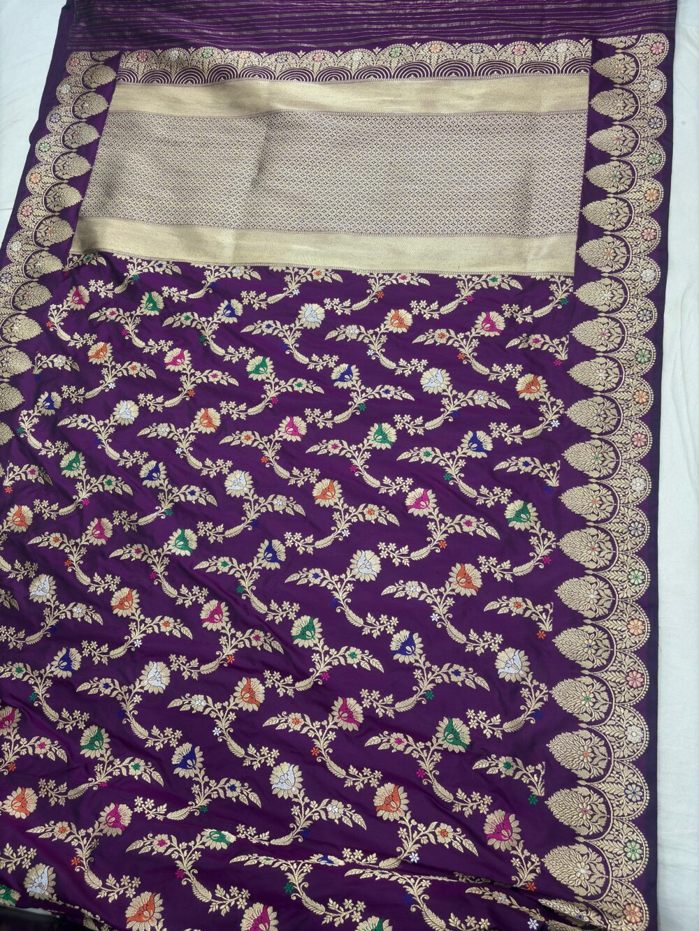 burgundy colour pure katan silk banarasi handloom handwoven kadhwa sarees - Image 2