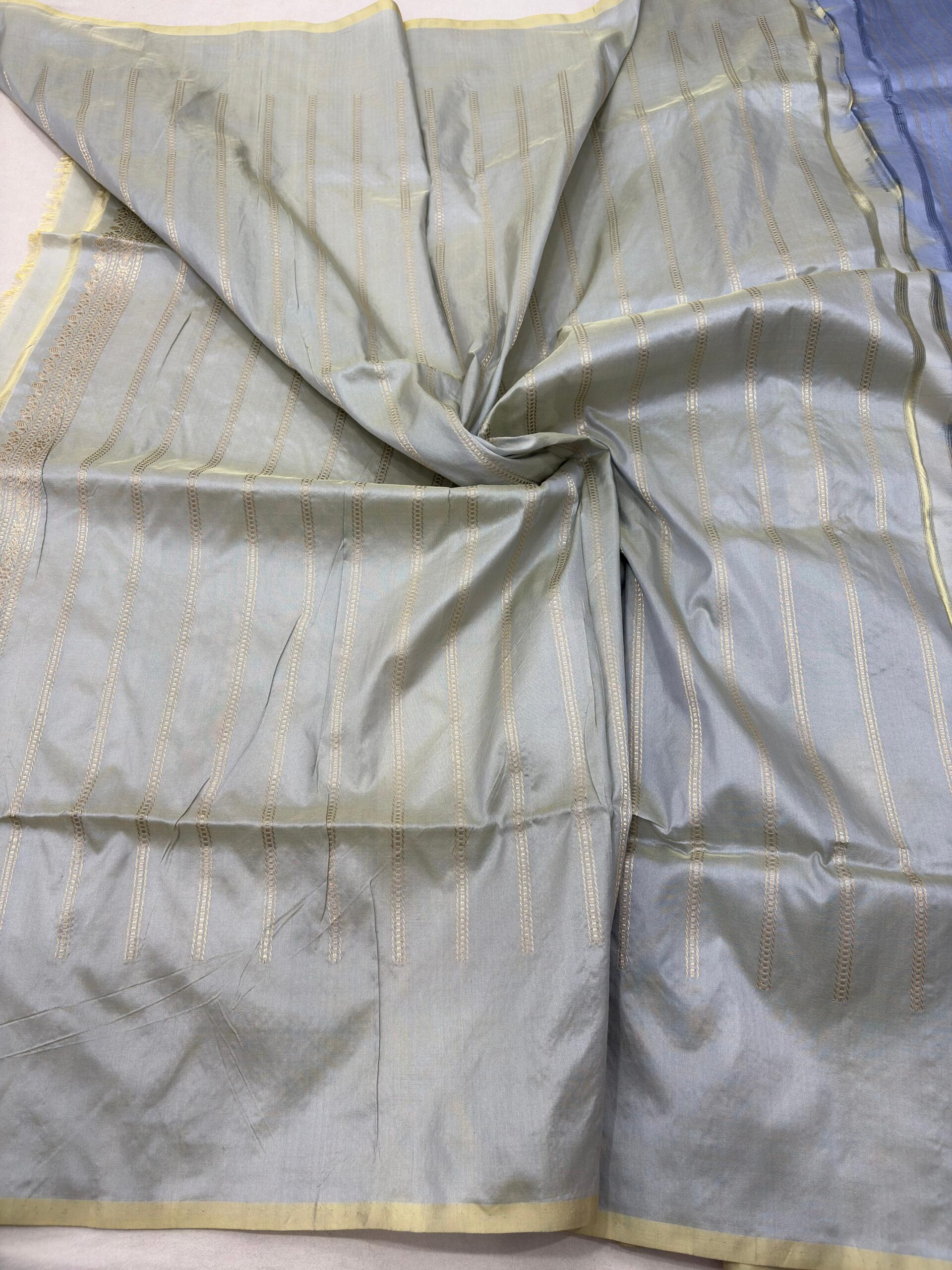 powder blue pure katan silk banarasi handloom handwoven kadhwa sarees - Image 3