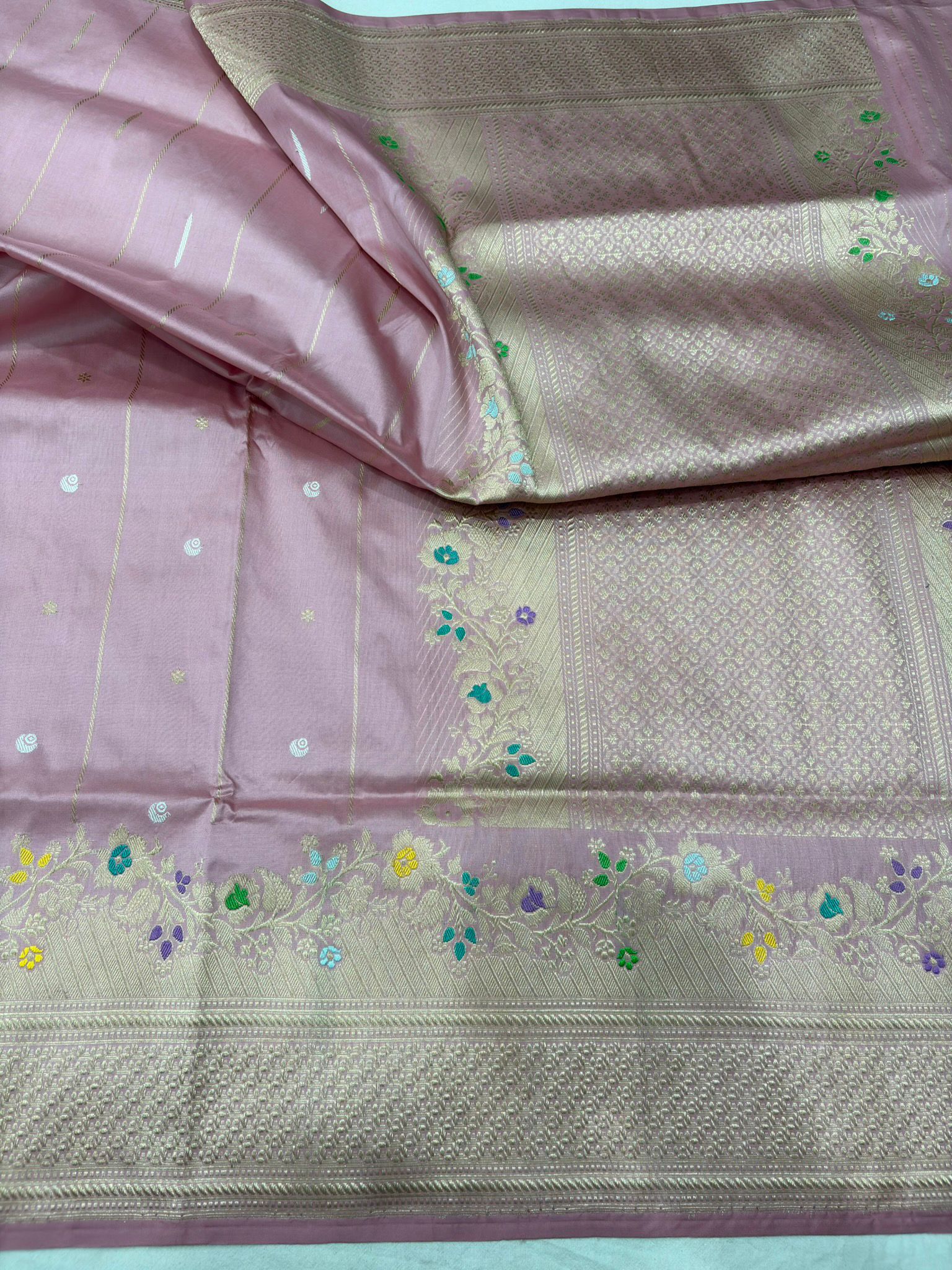 onion pink colour Pure Katan Silk Banarasi handloom Handwoven kadhwa Saree,