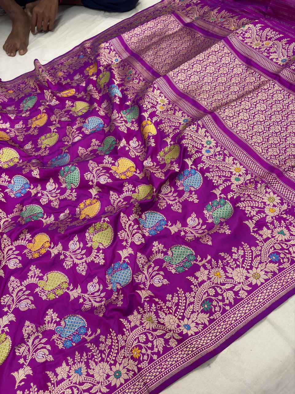 margenta colour Pure Katan Silk Banarasi handloom Handwoven kadhwa Saree, - Image 2