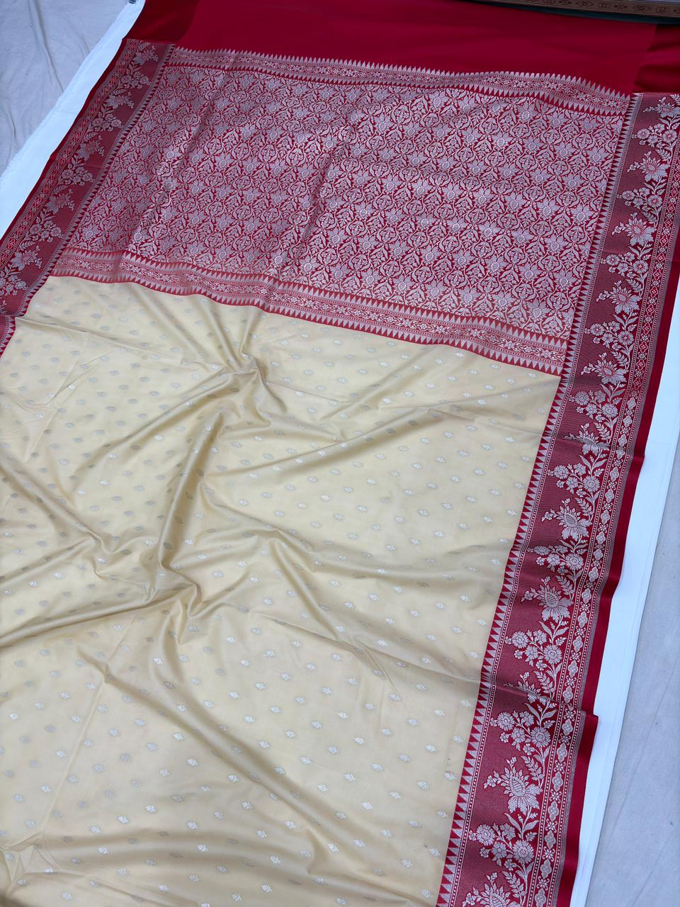 pure banarasi silk saree satin bowder ivory colour