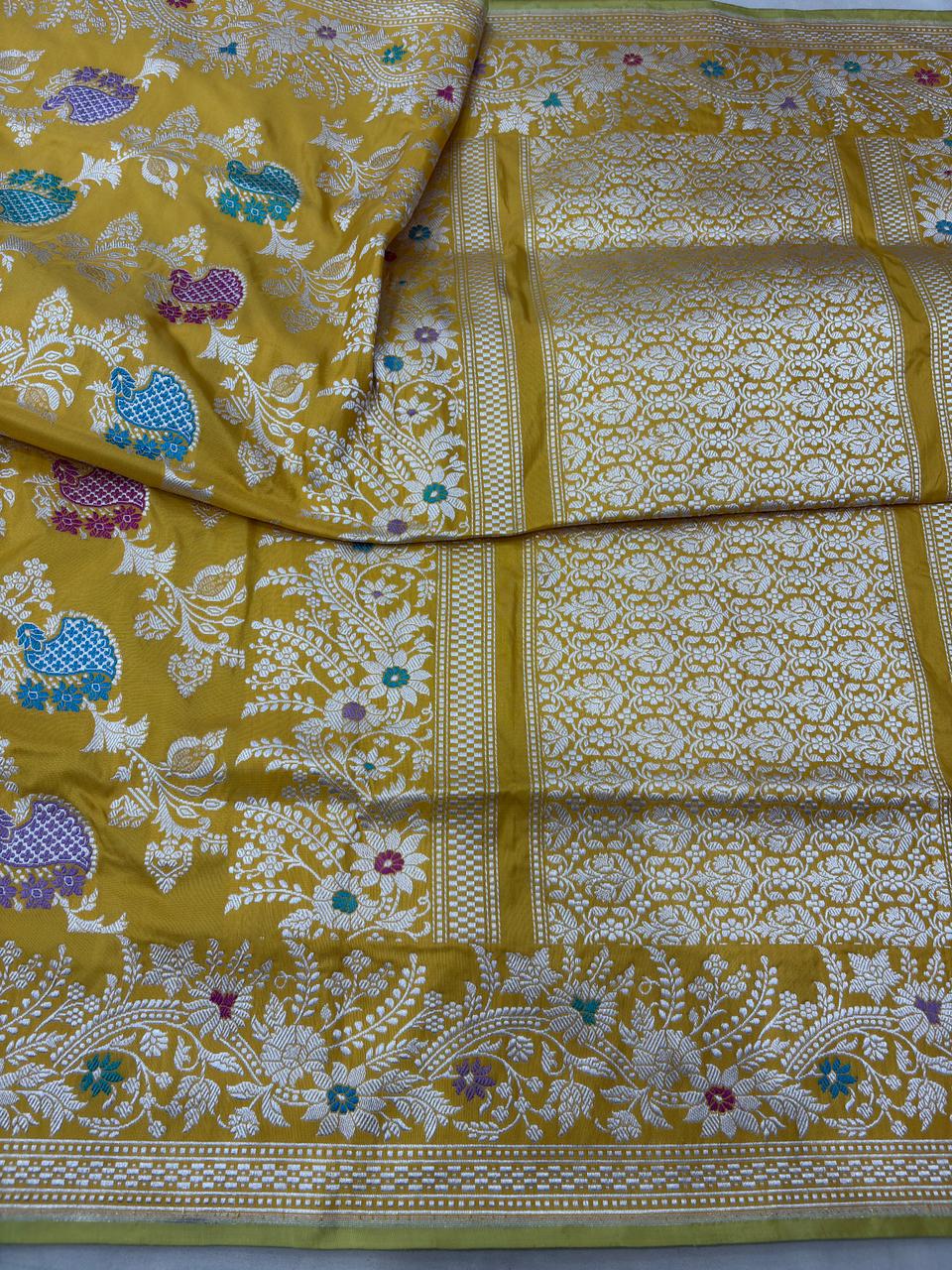 Yellow Gold Pure Katan Silk Banarasi Handloom Handwoven Kadhwa Jangla Sarees - Image 2